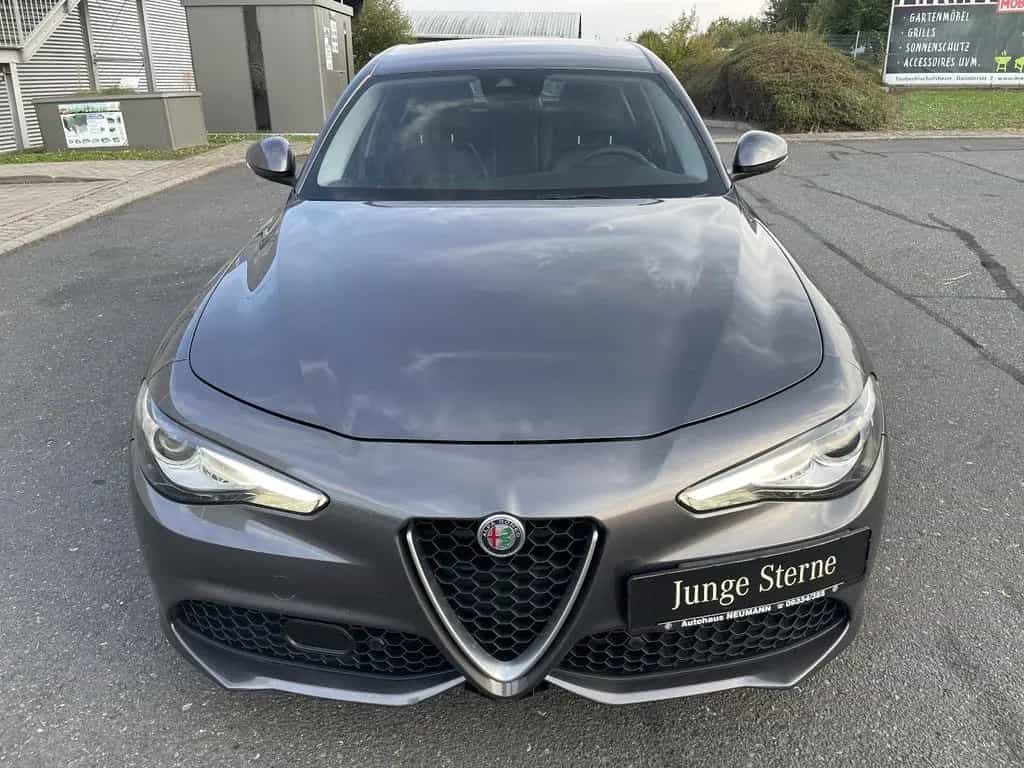 Alfa Romeo Giulia Veloce Q4  Vollausstattung  Alu"19 09/2017-photo-1