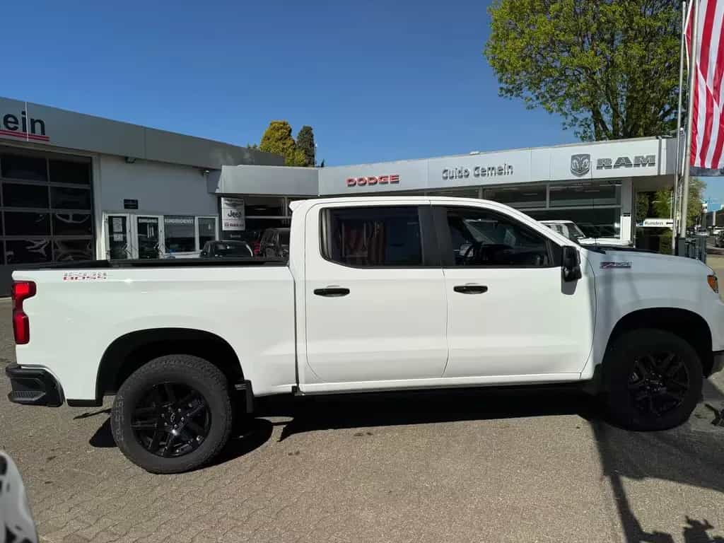 Chevrolet Silverado 6.2 V8 LT Trail Boss 4 Jahre Garantie null-photo-2