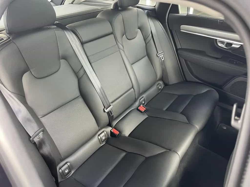 Volvo V90 Kombi HUD CAM 1.Hand Panorama 18"Alu 07/2017-photo-14