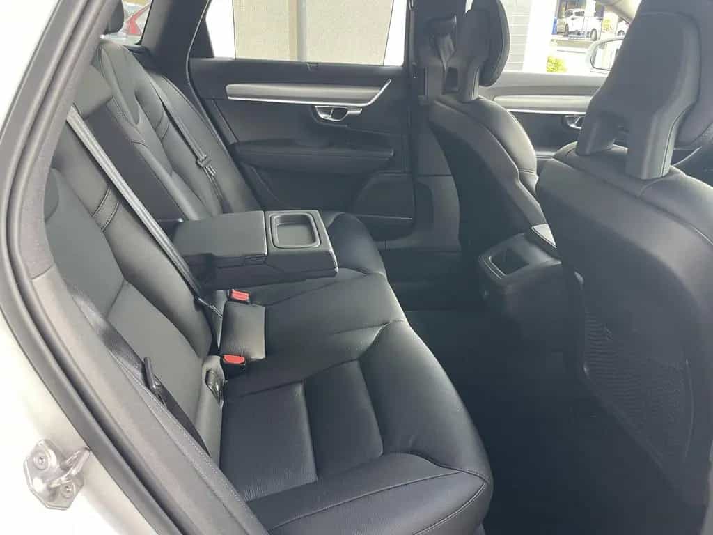 Volvo V90 Kombi HUD CAM 1.Hand Panorama 18"Alu 07/2017-photo-16