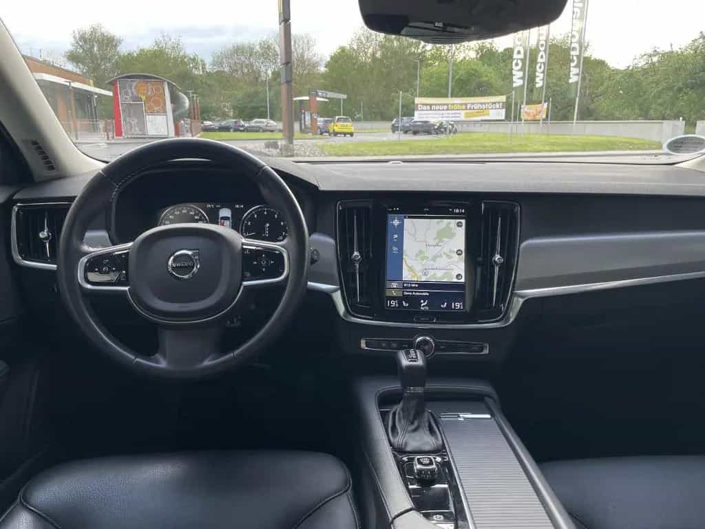 Volvo V90 Kombi HUD CAM 1.Hand Panorama 18"Alu 07/2017-photo-17