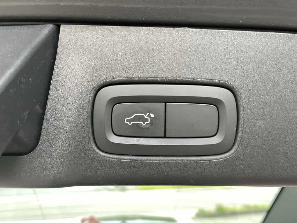 Volvo V90 Kombi HUD CAM 1.Hand Panorama 18"Alu 07/2017-photo-27