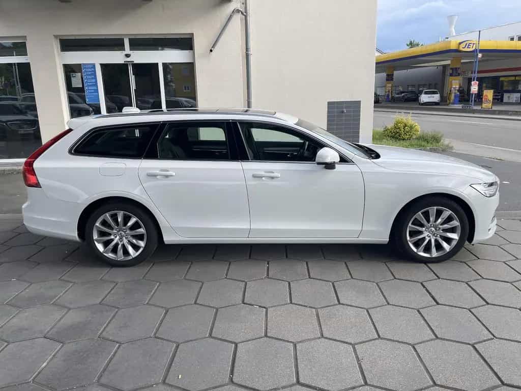 Volvo V90 Kombi HUD CAM 1.Hand Panorama 18"Alu 07/2017-photo-3