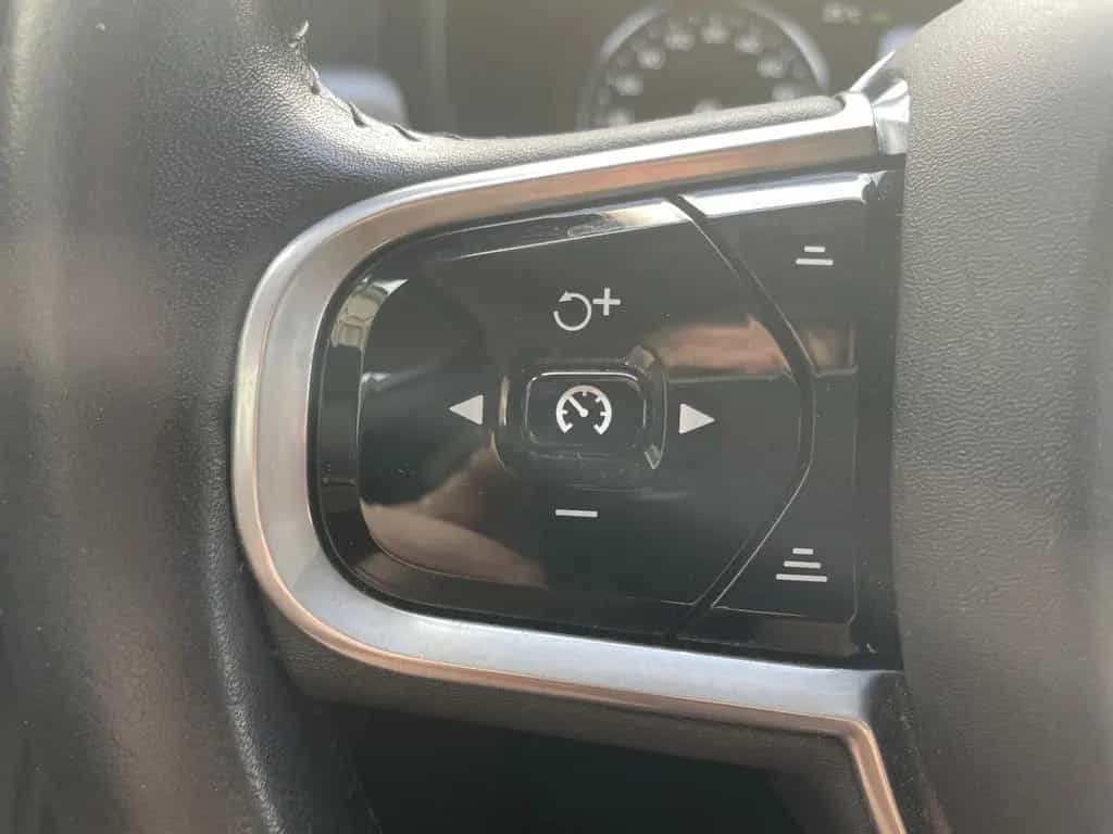 Volvo V90 Kombi HUD CAM 1.Hand Panorama 18"Alu 07/2017-photo-30