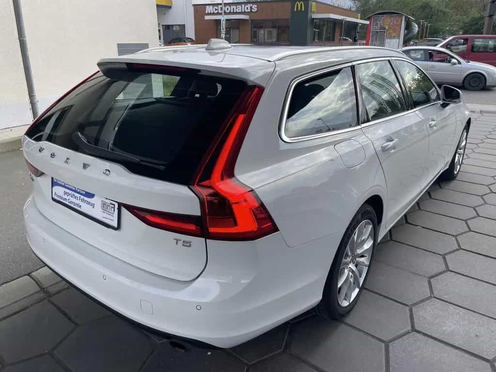 Volvo V90 Kombi HUD CAM 1.Hand Panorama 18"Alu 07/2017-photo-7