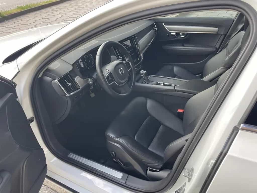 Volvo V90 Kombi HUD CAM 1.Hand Panorama 18"Alu 07/2017-photo-8