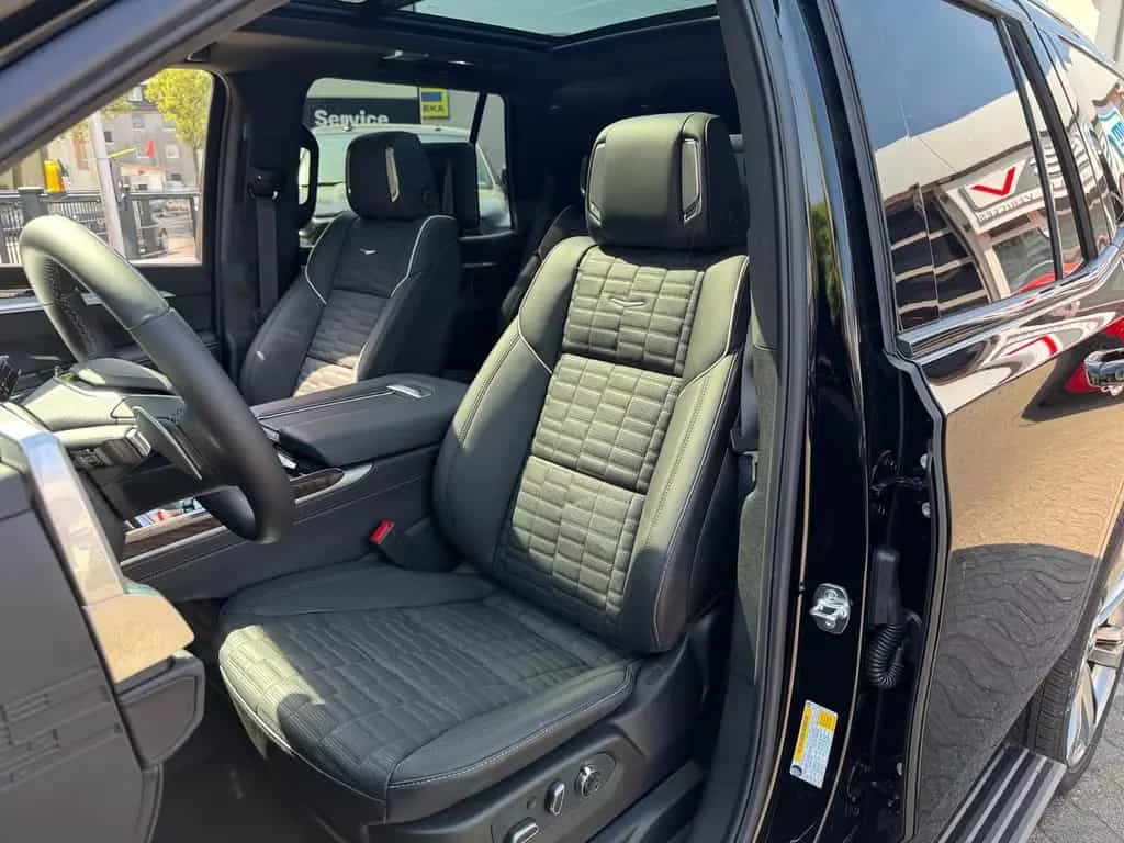 Cadillac Escalade 6.2 V8 Platinum Sport 2026 ABV + 24" null-photo-13