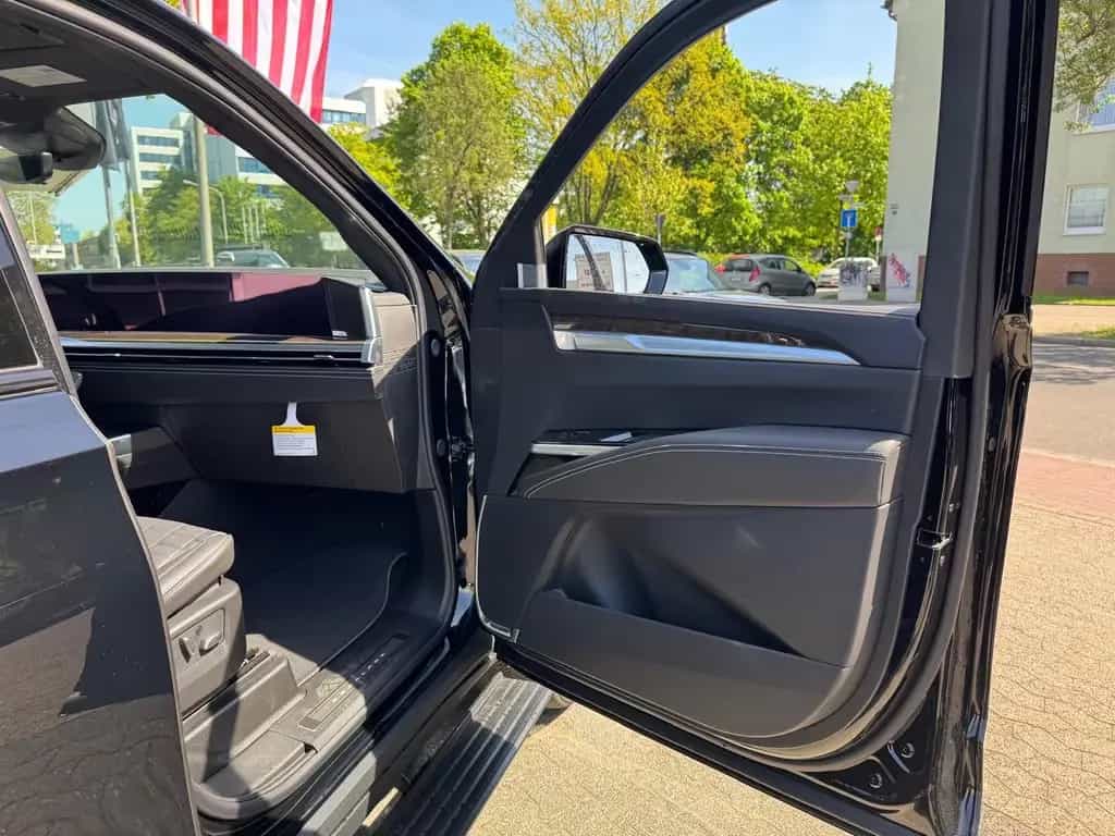Cadillac Escalade 6.2 V8 Platinum Sport 2026 ABV + 24" null-photo-14