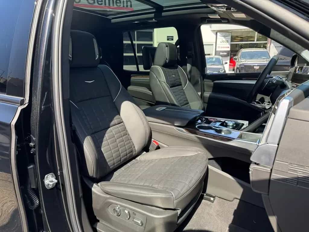 Cadillac Escalade 6.2 V8 Platinum Sport 2026 ABV + 24" null-photo-16