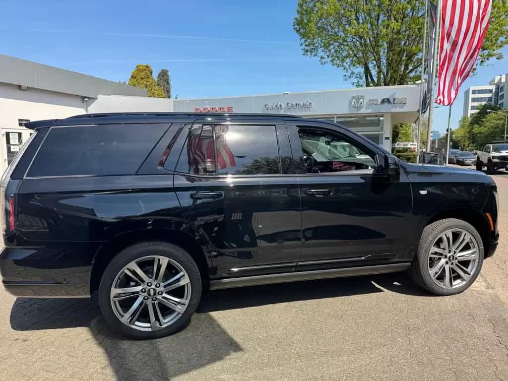 Cadillac Escalade 6.2 V8 Platinum Sport 2026 ABV + 24" null-photo-2