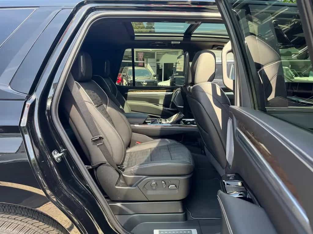 Cadillac Escalade 6.2 V8 Platinum Sport 2026 ABV + 24" null-photo-20