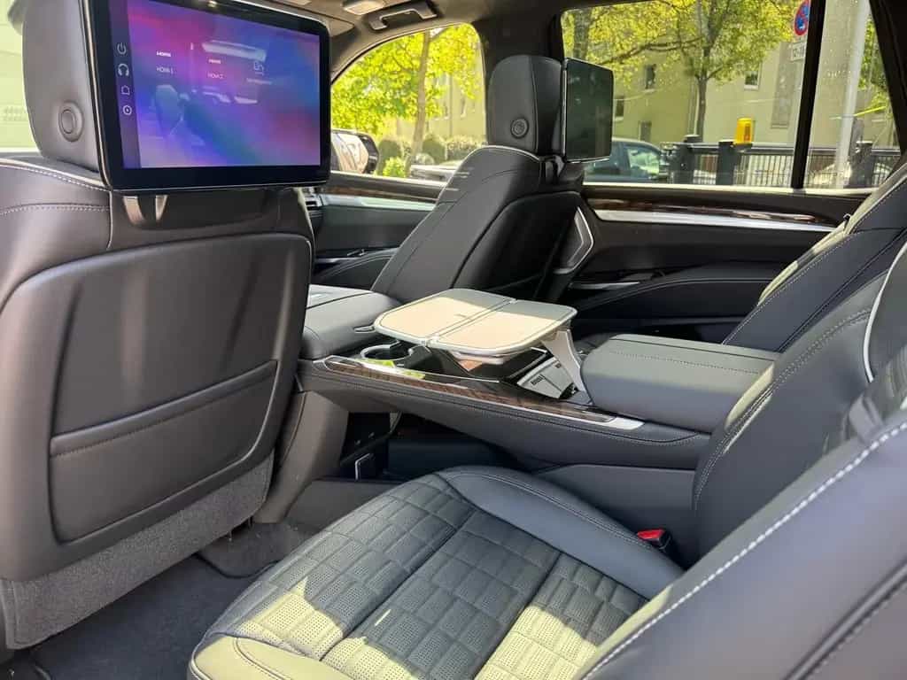 Cadillac Escalade 6.2 V8 Platinum Sport 2026 ABV + 24" null-photo-21