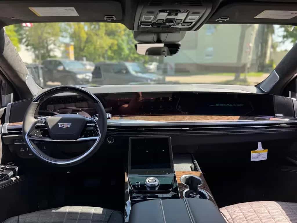 Cadillac Escalade 6.2 V8 Platinum Sport 2026 ABV + 24" null-photo-22