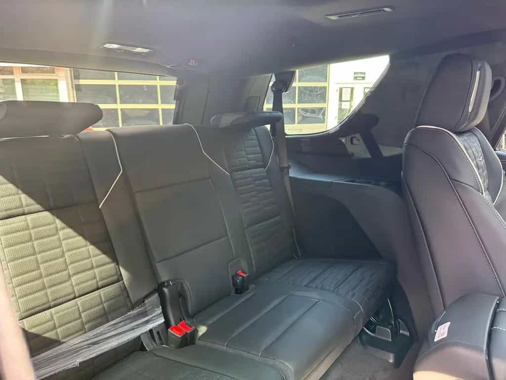 Cadillac Escalade 6.2 V8 Platinum Sport 2026 ABV + 24" null-photo-29