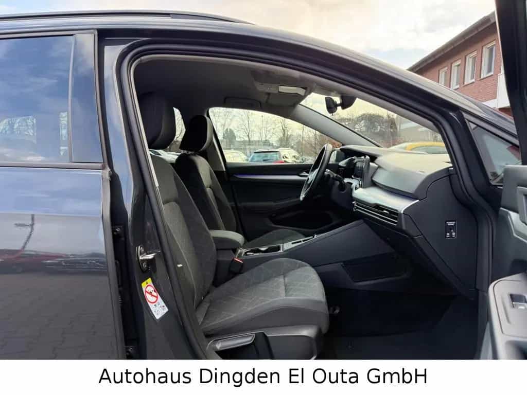 Volkswagen Golf VIII Variant 2.0 TDI Life 07/2021-photo-18