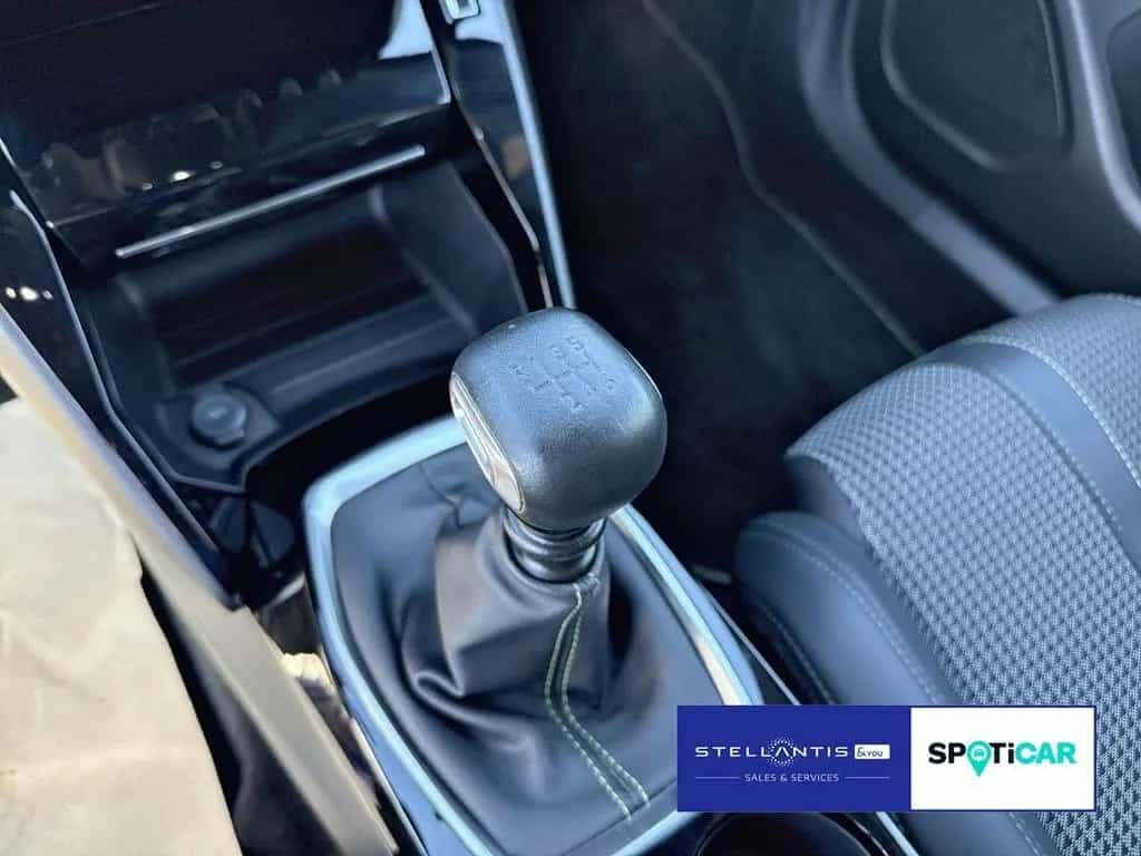 Peugeot 2008 GT 04/2022-photo-16