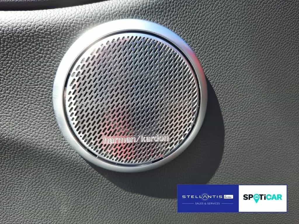 Alfa Romeo Giulia Quadrifoglio V6 AT8 09/2025-photo-12