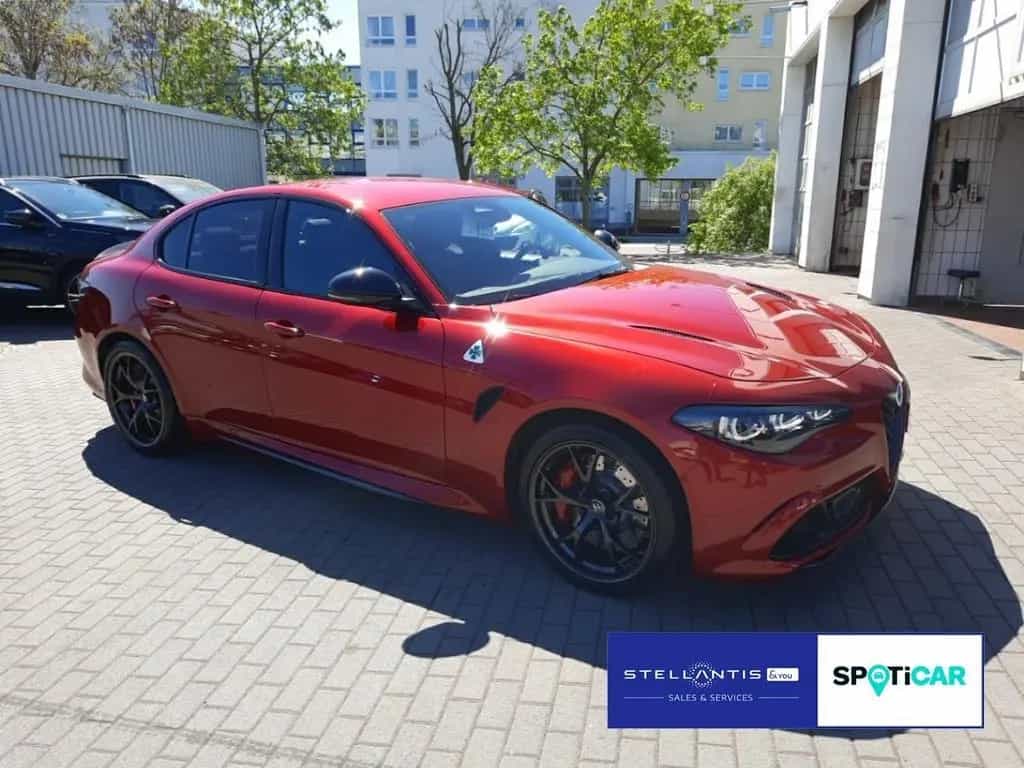 Alfa Romeo Giulia Quadrifoglio V6 AT8 09/2025-photo-2