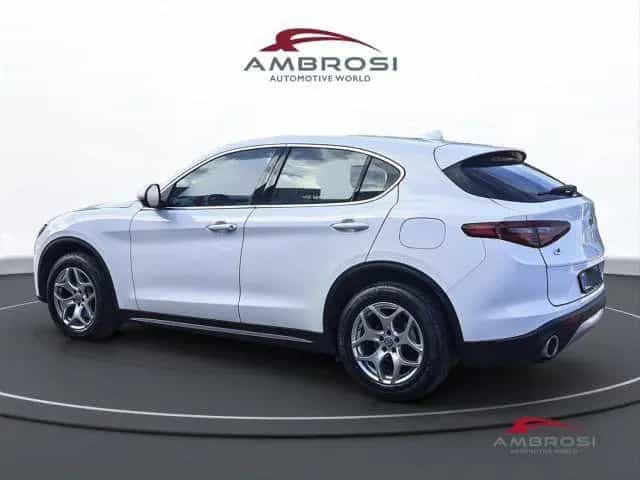 Alfa Romeo Stelvio ALFA ROMEO Stelvio Stelvio 2.2 Turbodiesel 210 C 10/2021-photo-3