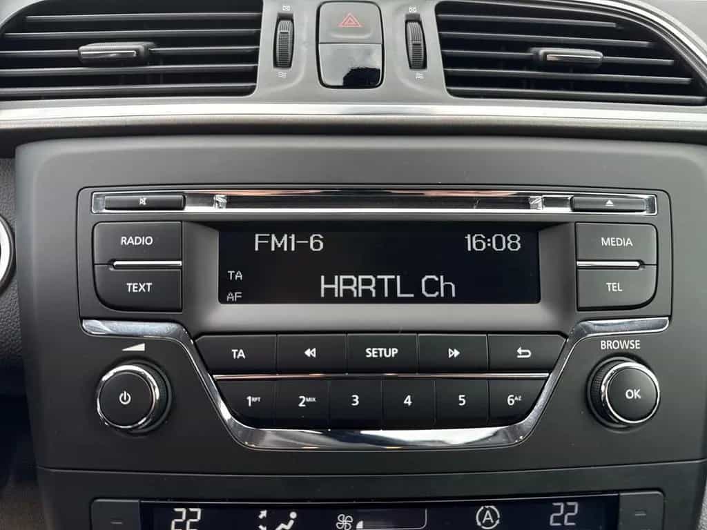 Renault Kadjar EXPERIENCE 1.2 TCe 130 KLIMA+PDC+AHK 04/2017-photo-16