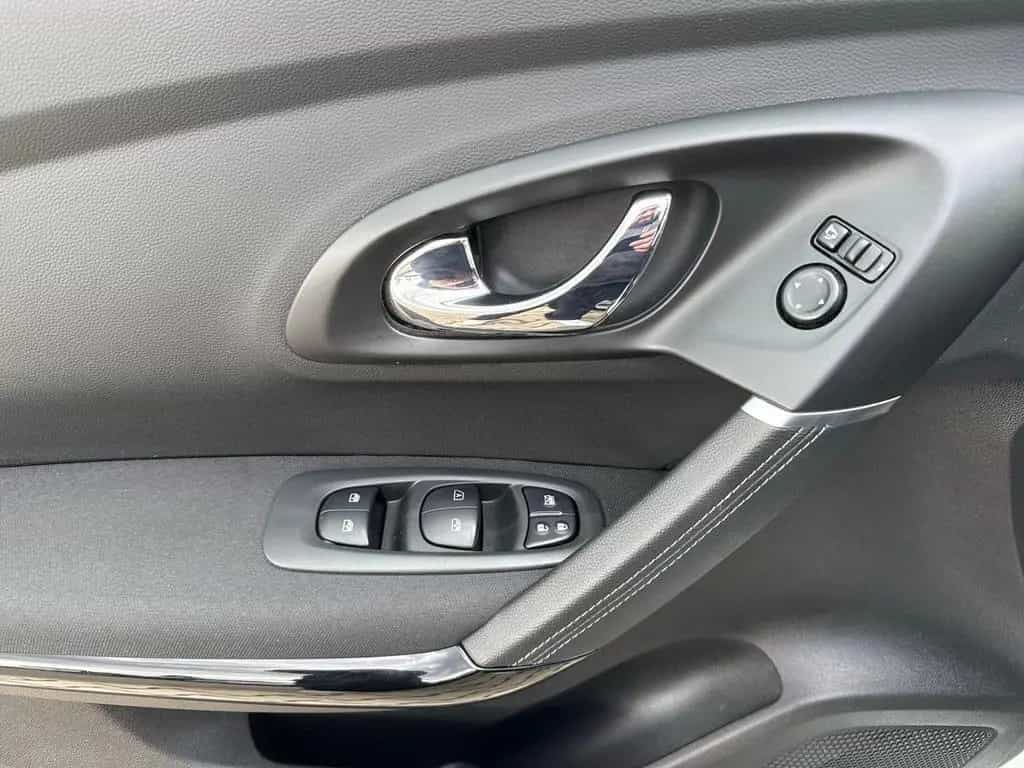 Renault Kadjar EXPERIENCE 1.2 TCe 130 KLIMA+PDC+AHK 04/2017-photo-19
