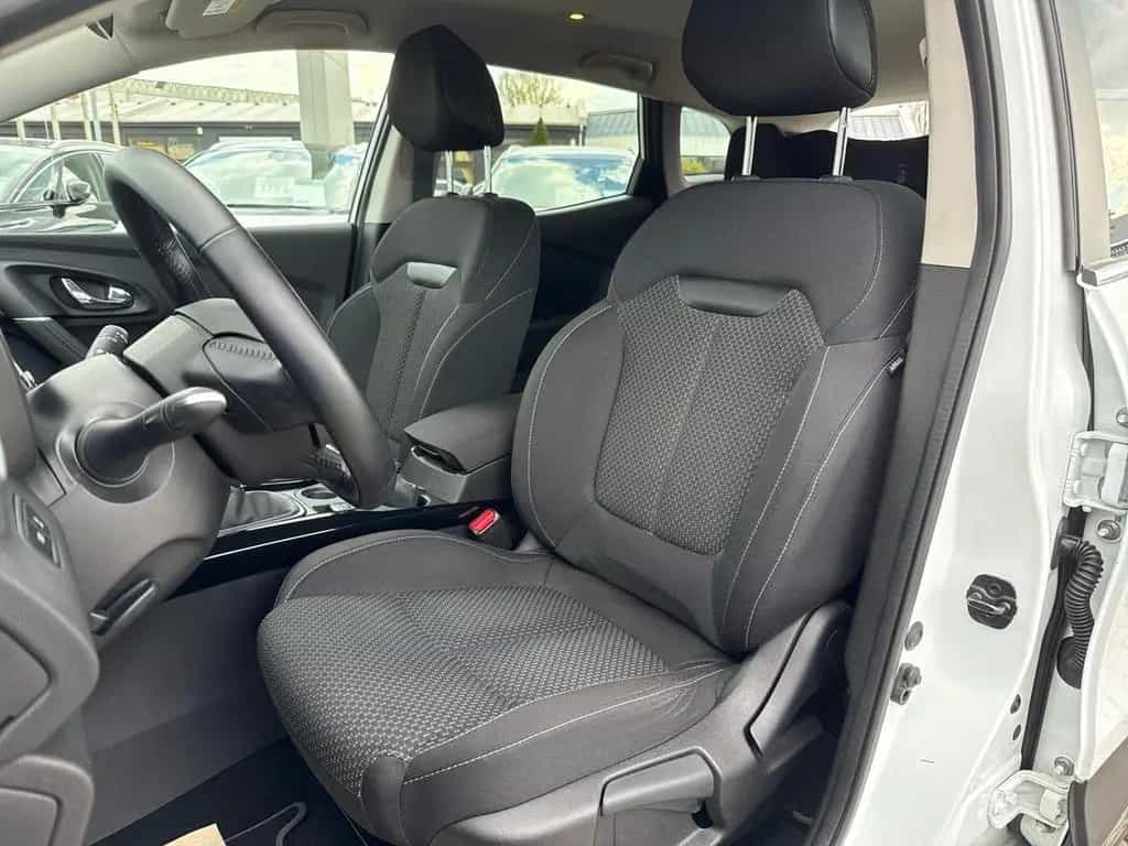 Renault Kadjar EXPERIENCE 1.2 TCe 130 KLIMA+PDC+AHK 04/2017-photo-8