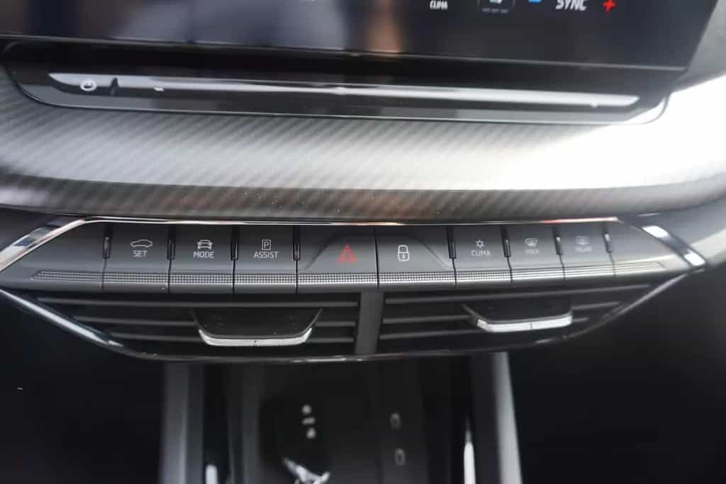 Skoda Octavia 2.0 RS DSG LED Totwinkel Kamera DAB 07/2022-photo-19