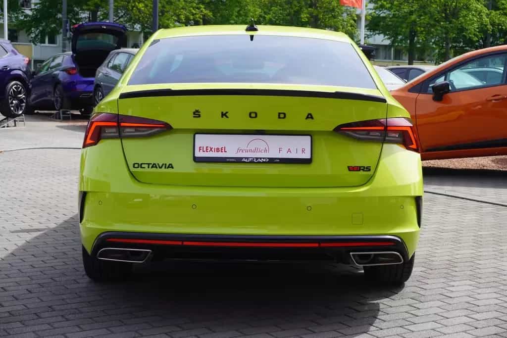Skoda Octavia 2.0 RS DSG LED Totwinkel Kamera DAB 07/2022-photo-4