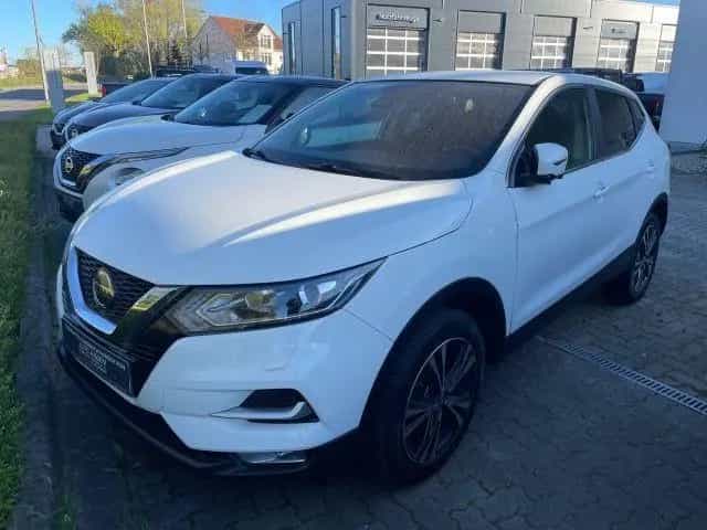 Nissan Qashqai N-Connecta 8-fach bereift Navi 360° Einp 06/2018-photo-1