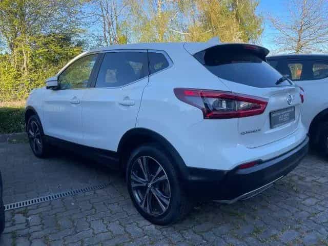 Nissan Qashqai N-Connecta 8-fach bereift Navi 360° Einp 06/2018-photo-2
