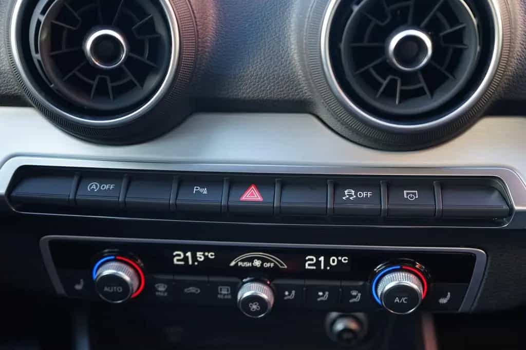 Audi Q2 1.4 TFSI S line S-tronic Navi ACC PDC USB AHK 08/2018-photo-20