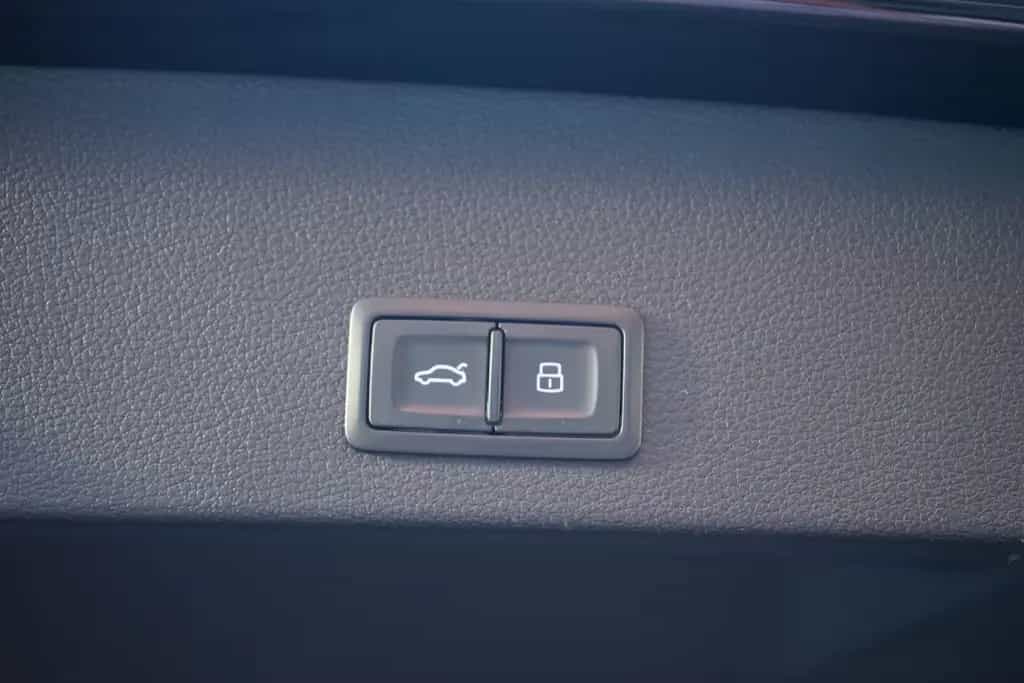 Audi Q2 1.4 TFSI S line S-tronic Navi ACC PDC USB AHK 08/2018-photo-41