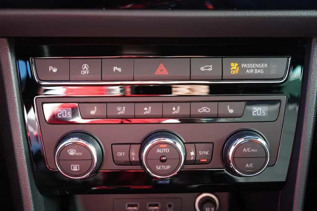 Seat Ateca 1.5 Xcellence LED Navi ACC Totwinkel Beats 09/2020-photo-17