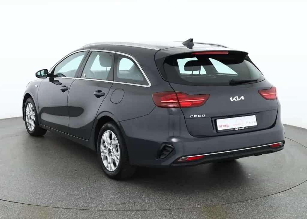 Kia Ceed SW 1.5 T-GDI Vision Aut. Android Apple PDC 10/2021-photo-1