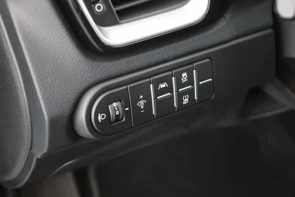 Kia Ceed SW 1.5 T-GDI Vision Aut. Android Apple PDC 10/2021-photo-19