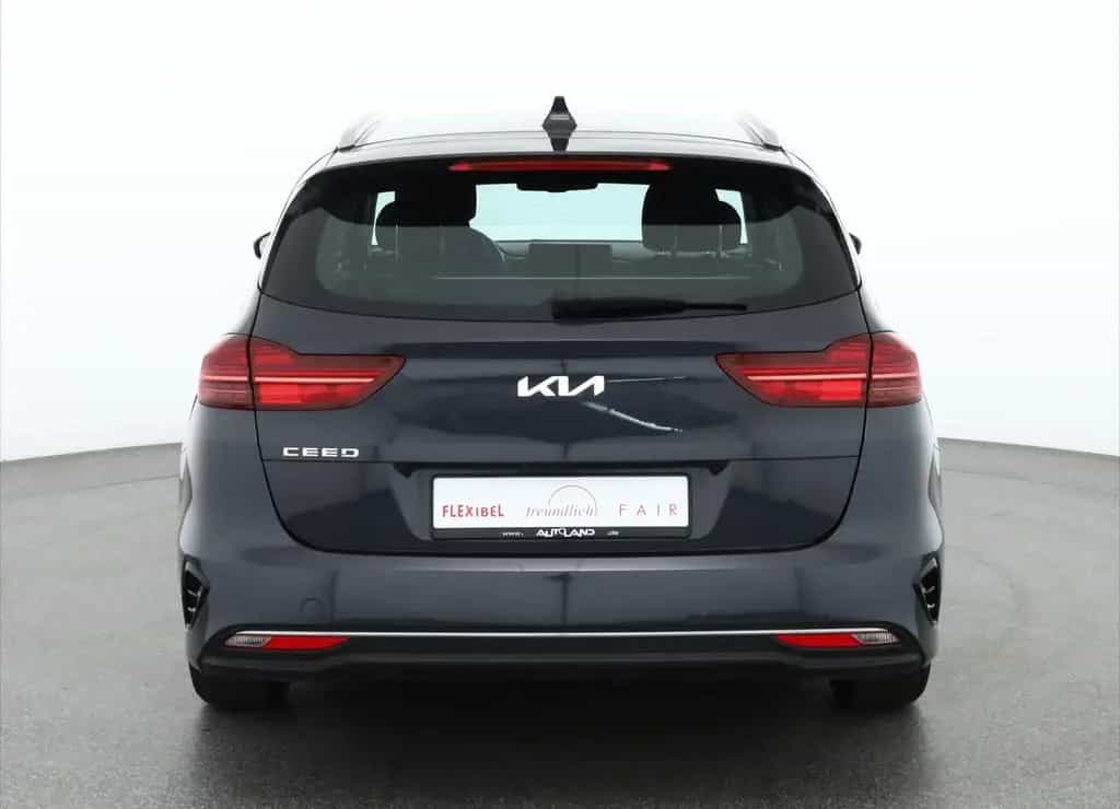Kia Ceed SW 1.5 T-GDI Vision Aut. Android Apple PDC 10/2021-photo-2