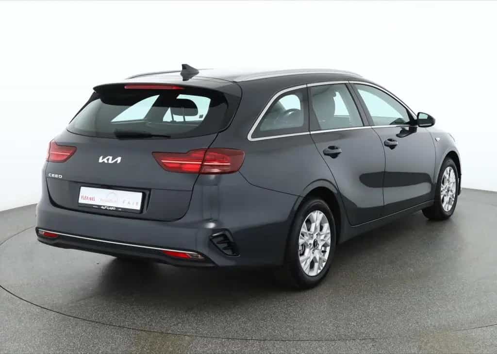Kia Ceed SW 1.5 T-GDI Vision Aut. Android Apple PDC 10/2021-photo-3