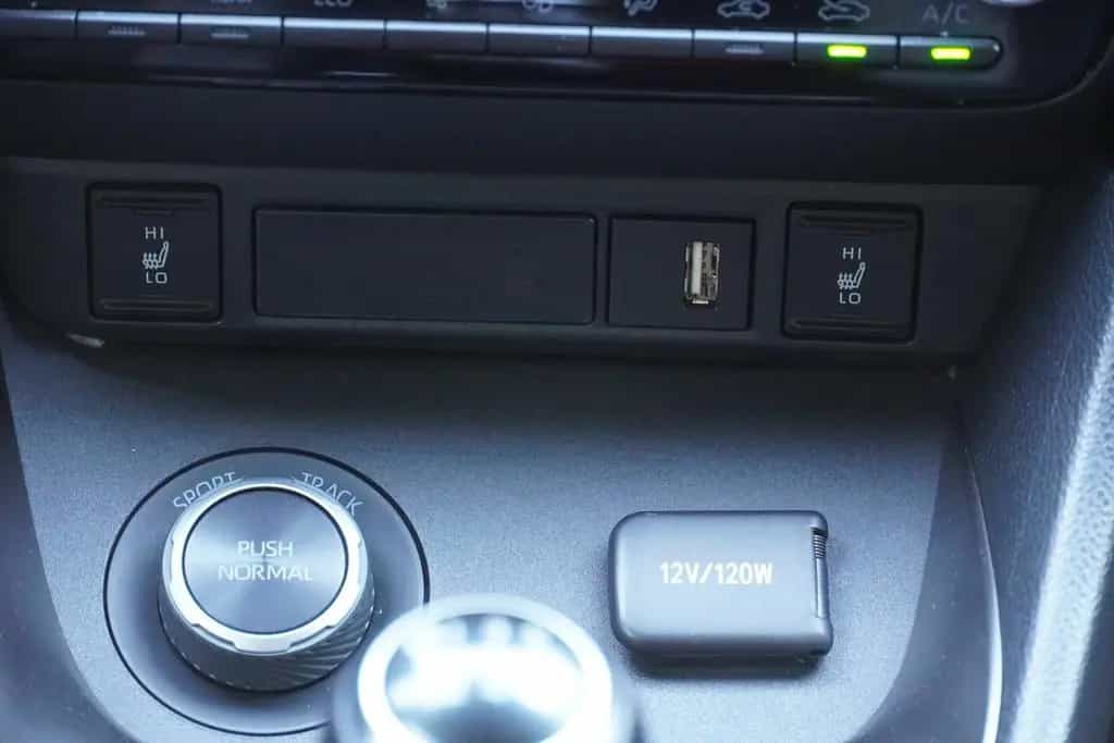 Toyota Yaris 1.6 GR 4WD LED ACC Android Apple DAB 01/2021-photo-14