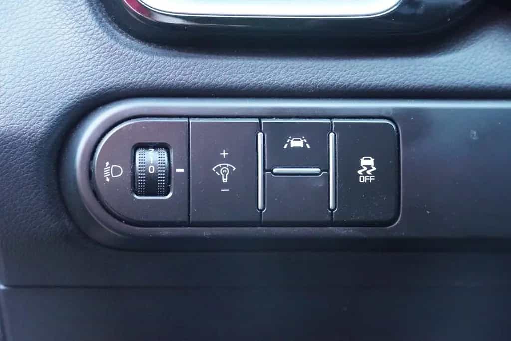 Kia cee'd / Ceed Ceed 1.4 T-GDI Vision Klima Kamera Tempomat USB 02/2019-photo-10