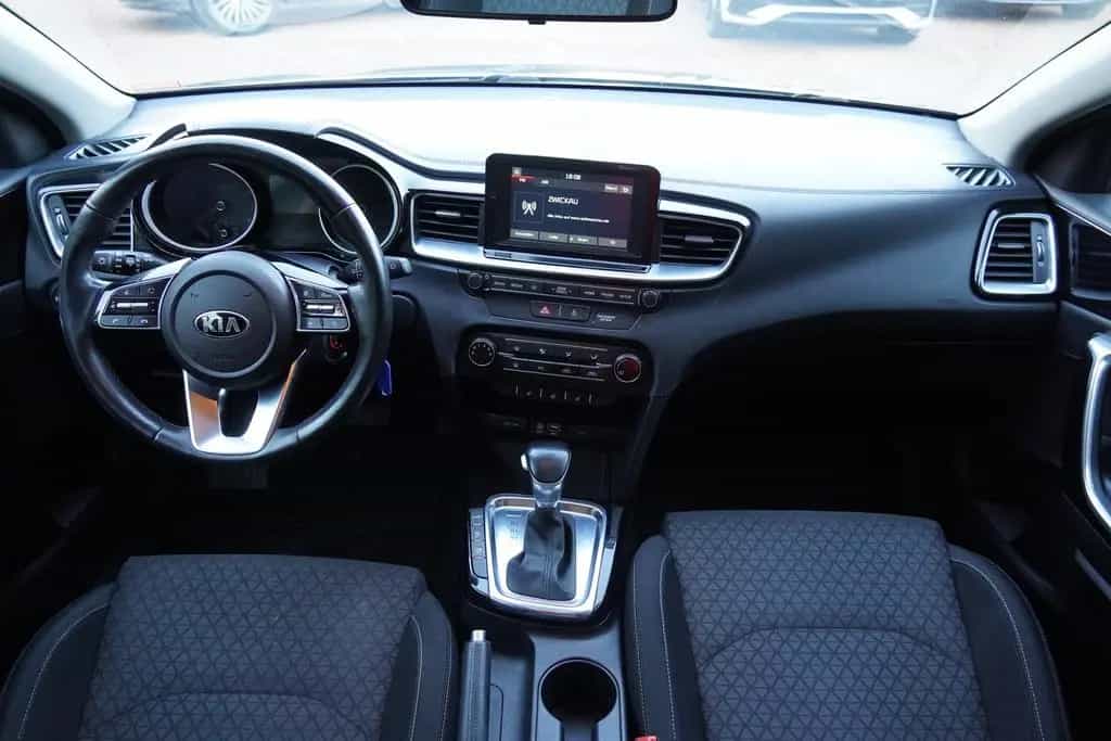 Kia cee'd / Ceed Ceed 1.4 T-GDI Vision Klima Kamera Tempomat USB 02/2019-photo-11