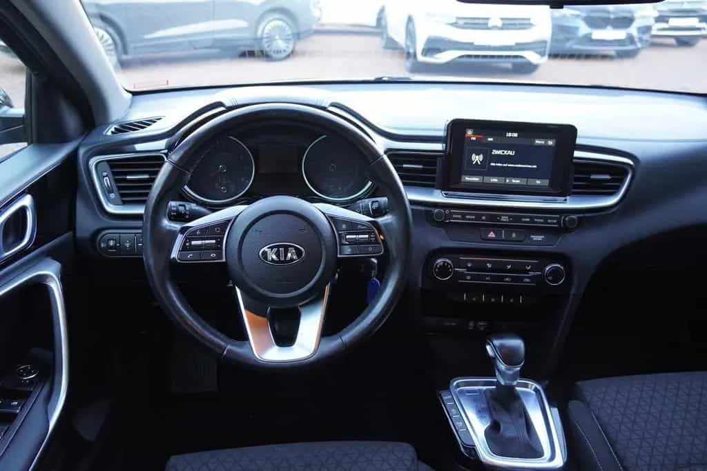 Kia cee'd / Ceed Ceed 1.4 T-GDI Vision Klima Kamera Tempomat USB 02/2019-photo-12