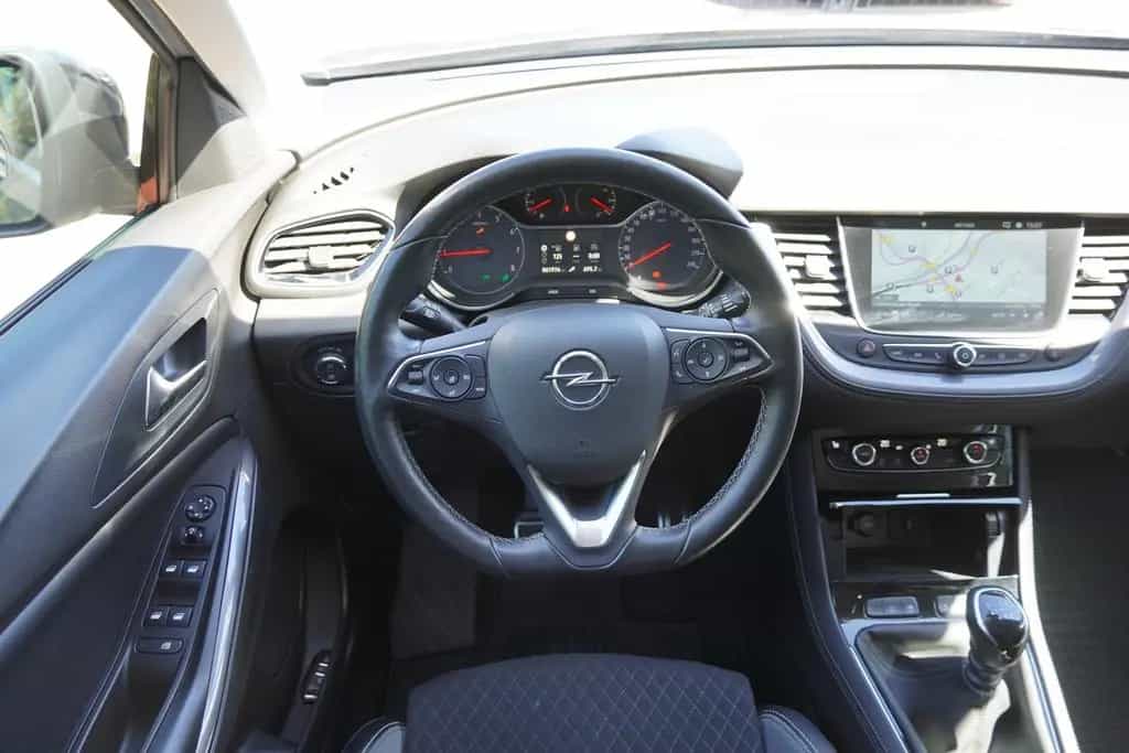 Opel Grandland 1.2 Innovation LED Navi AHK 360° USB 01/2020-photo-12