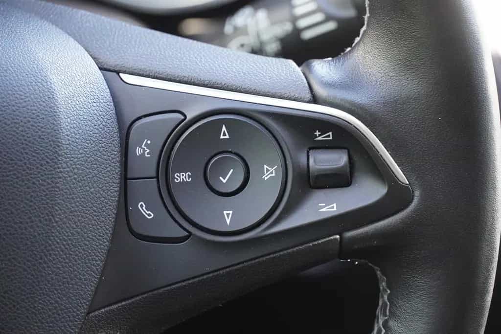 Opel Grandland 1.2 Innovation LED Navi AHK 360° USB 01/2020-photo-16