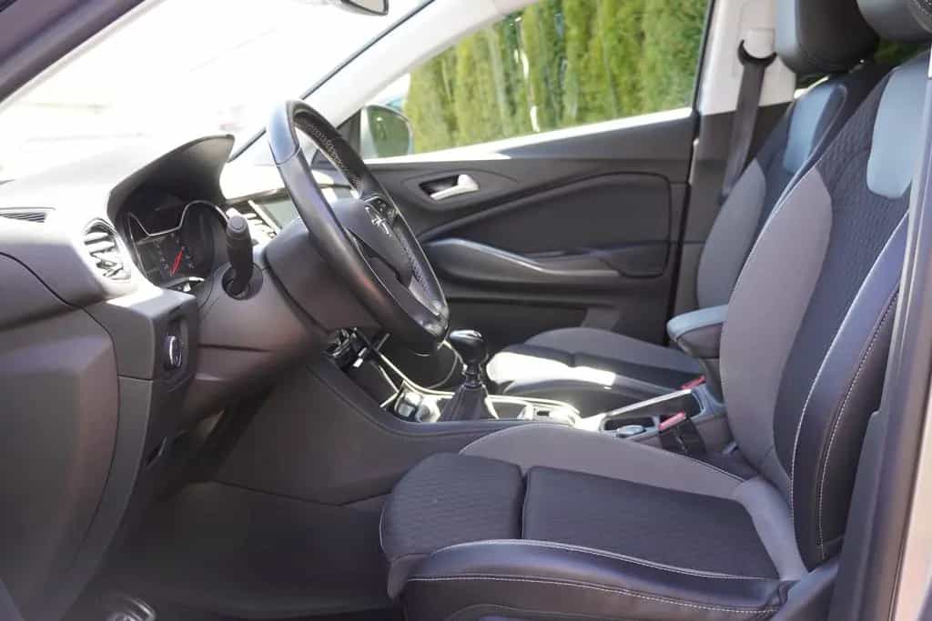 Opel Grandland 1.2 Innovation LED Navi AHK 360° USB 01/2020-photo-22