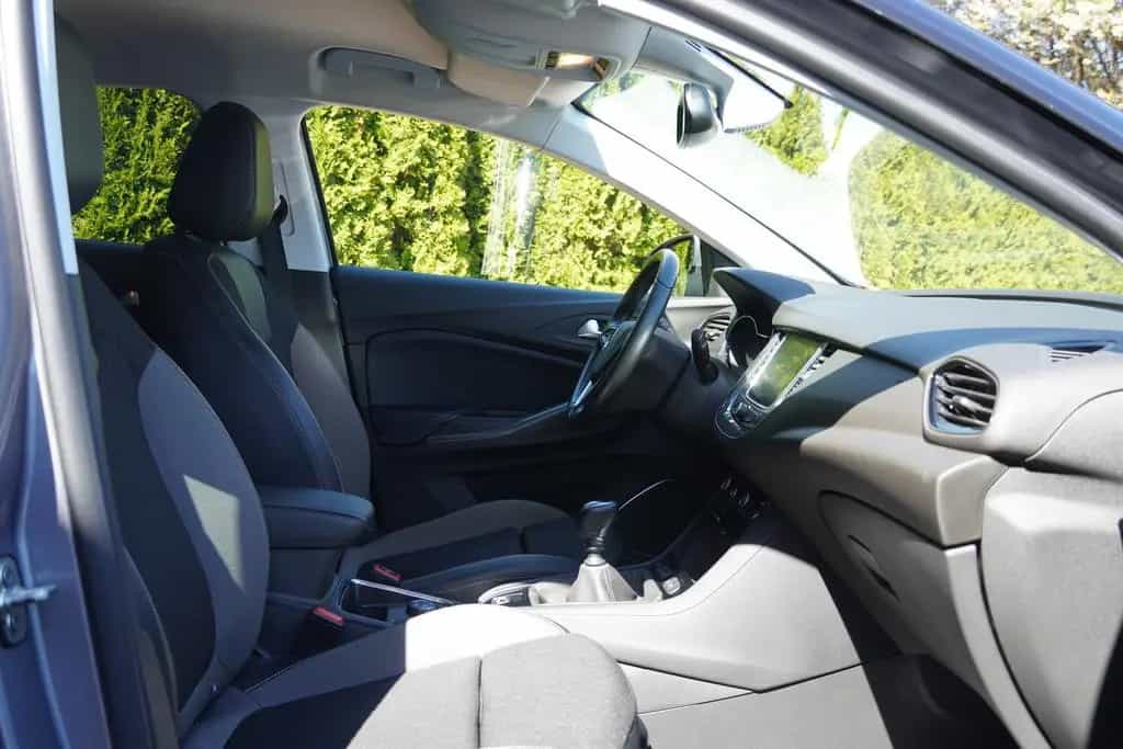 Opel Grandland 1.2 Innovation LED Navi AHK 360° USB 01/2020-photo-24