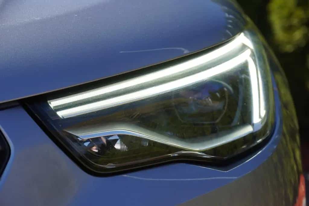 Opel Grandland 1.2 Innovation LED Navi AHK 360° USB 01/2020-photo-32