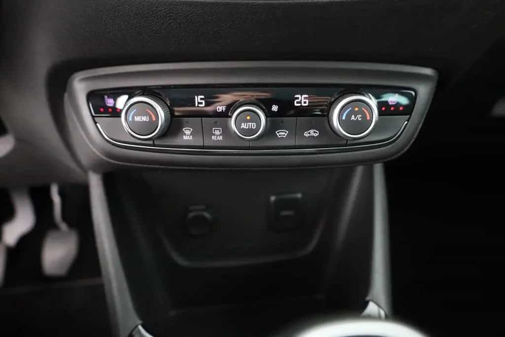 Opel Crossland 1.2 T Edition Klimaaut. Sitzheizung 06/2020-photo-10