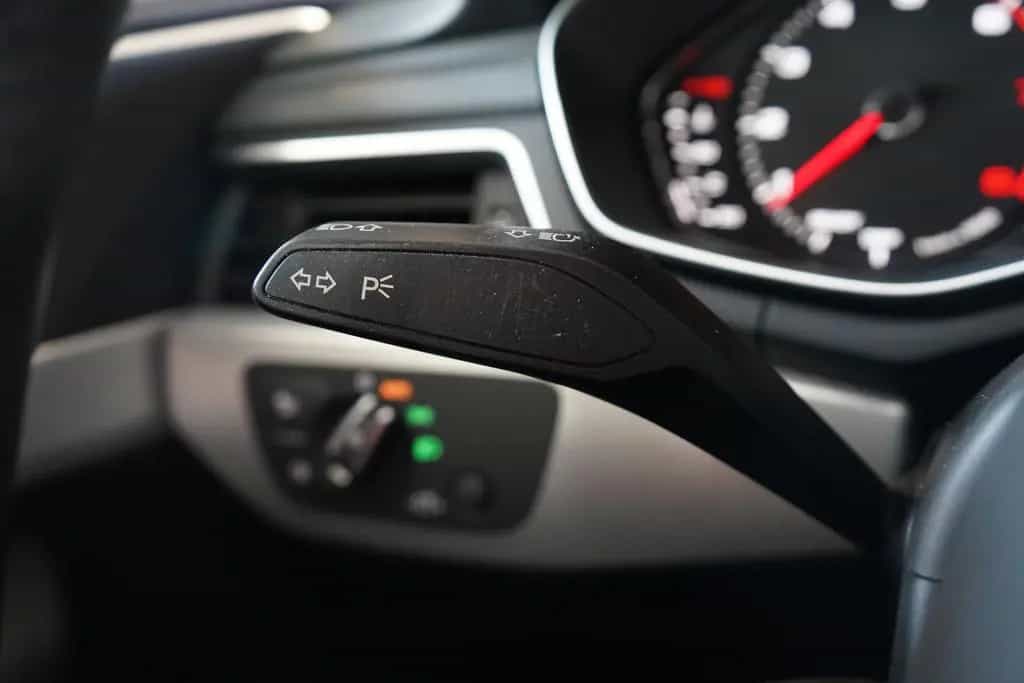 Audi A4 Avant 1.4 TFSI Bi-Xenon Navi App-Connect PDC 05/2018-photo-25