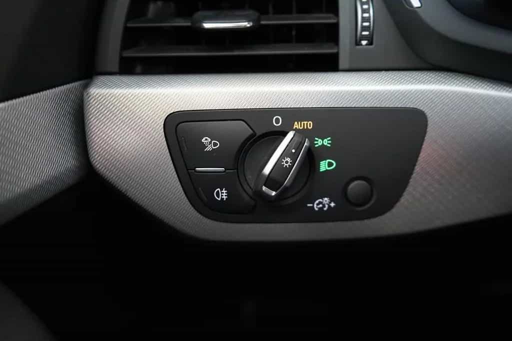 Audi A4 Avant 1.4 TFSI Bi-Xenon Navi App-Connect PDC 05/2018-photo-27