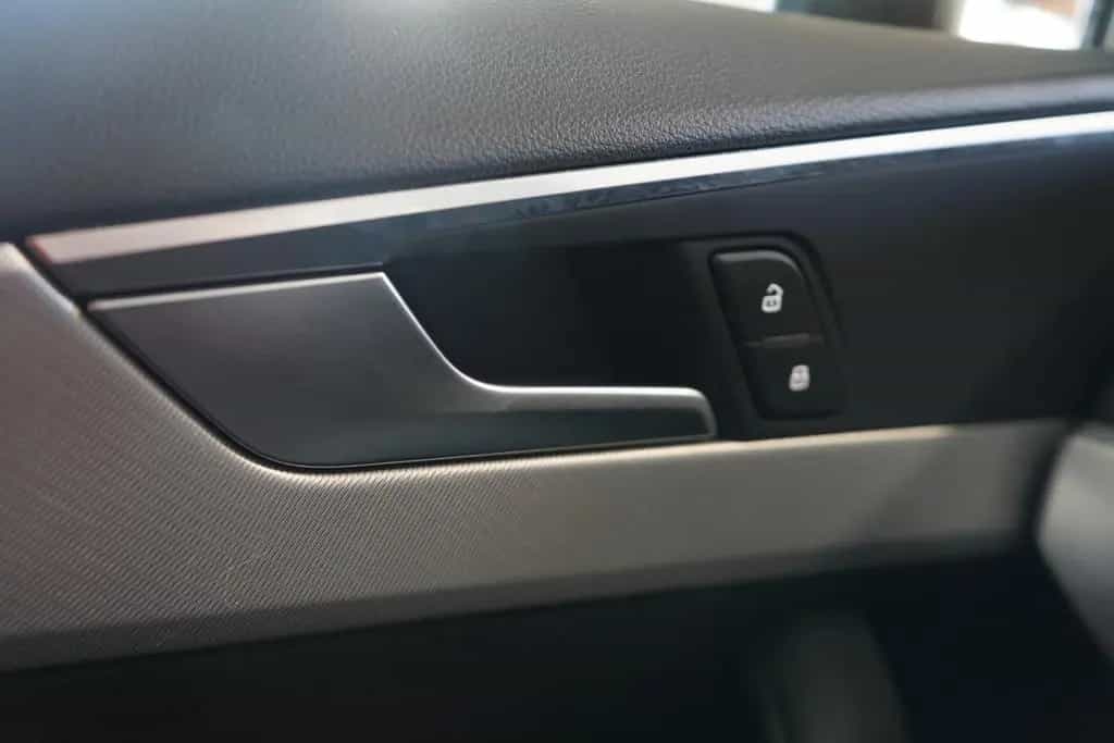 Audi A4 Avant 1.4 TFSI Bi-Xenon Navi App-Connect PDC 05/2018-photo-28